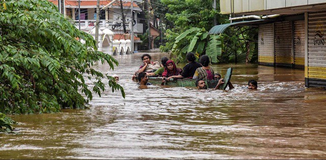 केरल बाढ़: भारत ने ठुकराई यूएई की 700 करोड़ रुपये की मदद